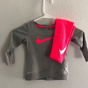 Nike dri-fit sweatshirt and leggings